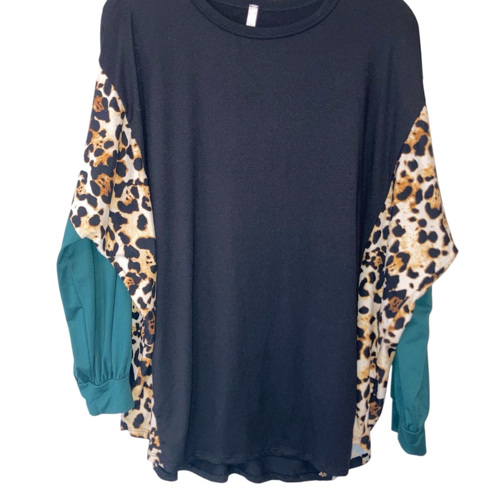 Leopard Print and Teal Sleeve Women's large  Top